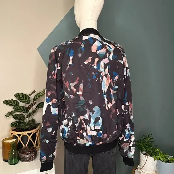FRENCH CONNECTION Abstract Print Bomber Jacket US 8 Lightweight Lyocell Chic EUC - Picture 4 of 12